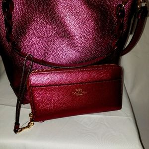 Coach shoulder bag burgundy NO wallet